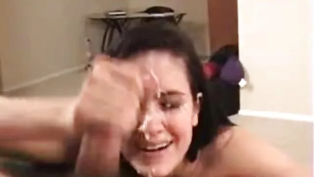 ロシア、はるかに若いクライアントとセックスを続けるから 無料 動画 女の子 エッチ