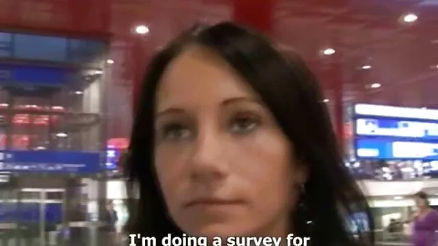 ロシアの売春婦は、彼女の息子の目にだまさ 女性 動画 オモチャ