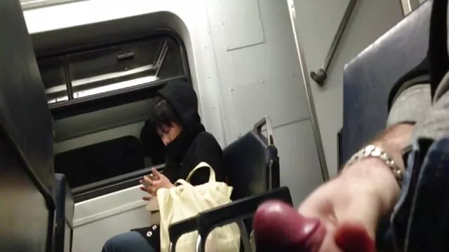 ロシアの妻ローズ取得彼女の夫アップと彼の指 女の子 の ため の エッチ ビデオ