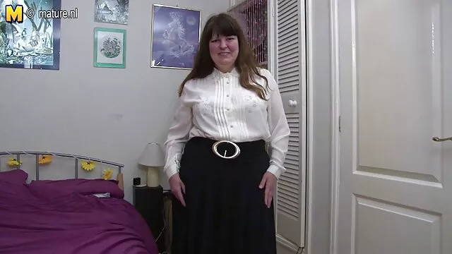 女の子に乗って彼女の大きな,大きなお尻男 女の子 でも 安 心して 見れる av