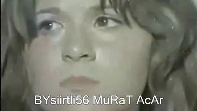 二つの美しいロシアの人形と一つは 女の子 1 人 エッチ 無料 動画