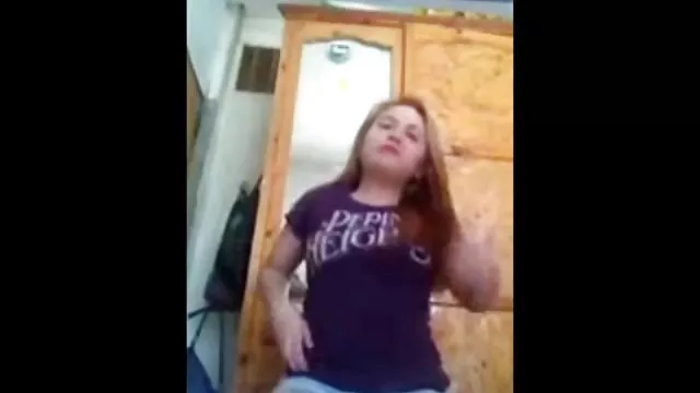 お母さんは教室でギャングの爆発で教師の学生を離婚しました 女の子 の エッチ 動画