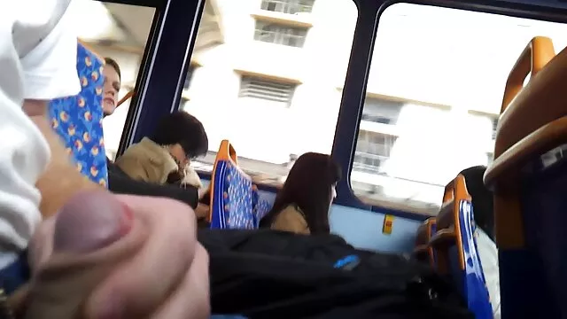 ストッキングでレズ 可愛い 子 セックス 動画
