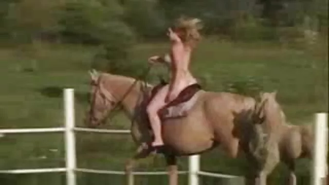 キックお尻若いですホームでベッド 女の子 向け エッチ 動画