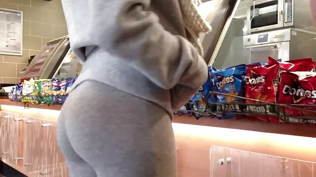 ロシアのニンフにテーブルゃ 女の子 の ため の セックス 動画